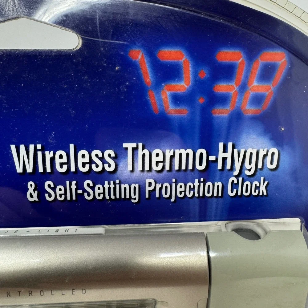 Oregon Scientific Projection Clock Wireless Thermo-Hygro RMR606HGPA Silver